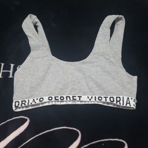 sports bra